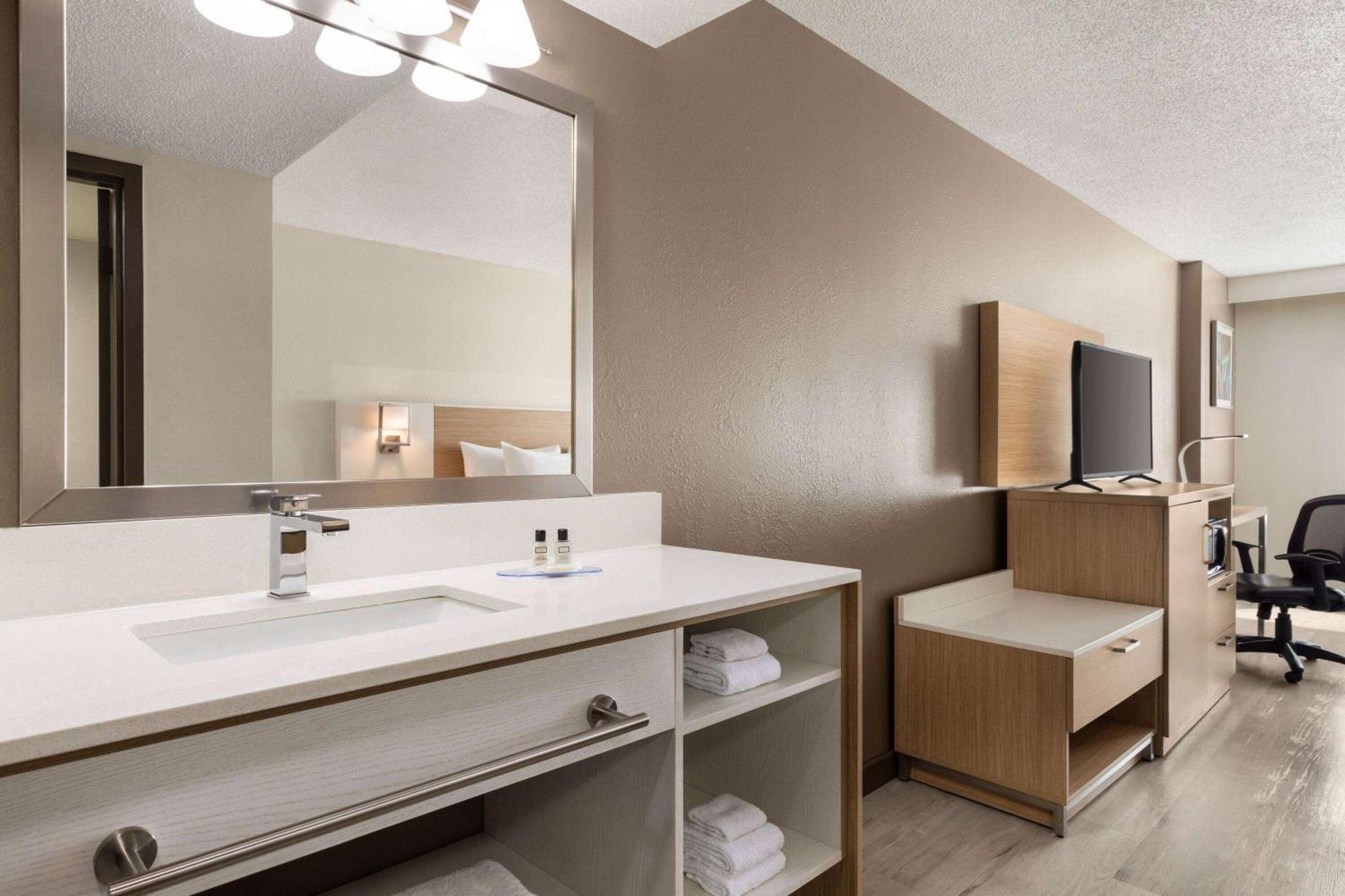 Wyndham Garden Duluth Hotel Ngoại thất bức ảnh