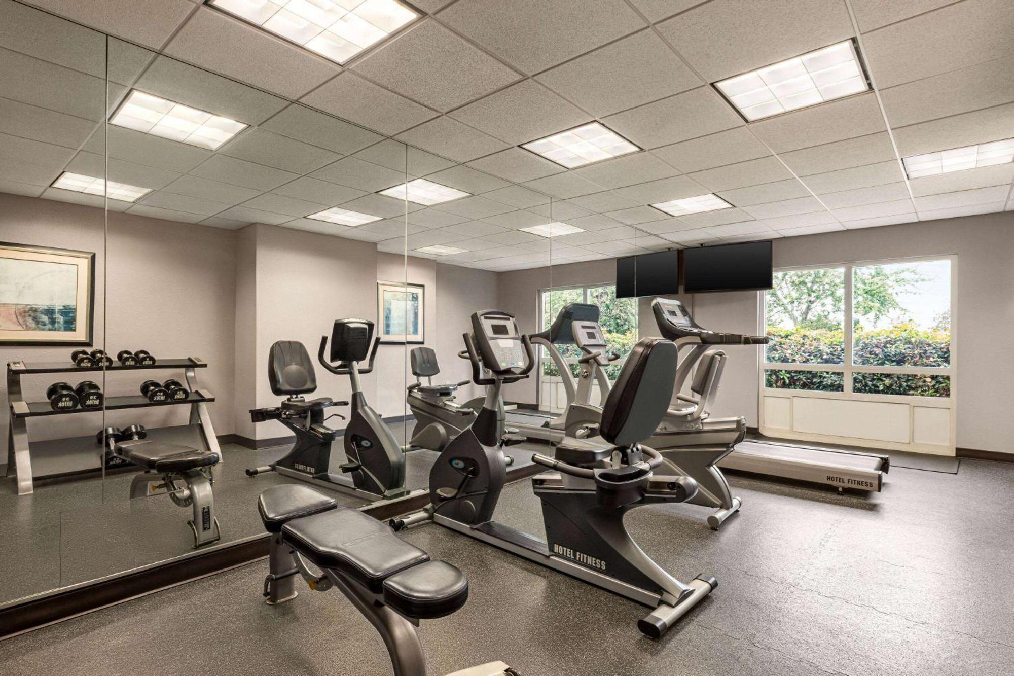 Wyndham Garden Duluth Hotel Ngoại thất bức ảnh